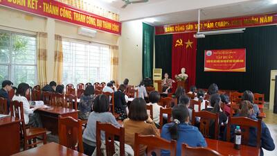 Tập huấn chăm sóc sức khỏe cho phụ nữ tuổi tiễn mãn kinh