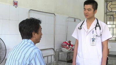 Những bác sĩ trẻ học tập và làm theo lời dậy của Bác