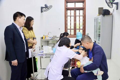 Hưng Yên: Triển khai chiến dịch uống Vitamin A đợt II, dự kiến 191.500 trẻ được bổ sung vi chất