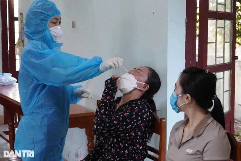 Ngày 1/1, cả chục nghìn F0 cộng đồng, lo ngại dịch bùng phát trong năm mới - 2 Ngày 1/1, cả chục nghìn F0 cộng đồng, lo ngại dịch bùng phát trong năm mới - 2
