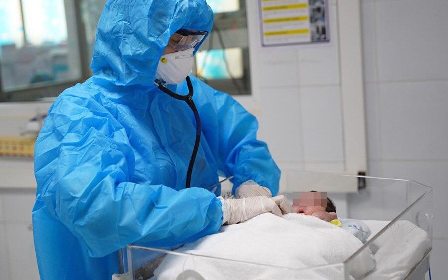 Chiều 24/2: Đã tiêm gần 192,7 triệu liều vaccine phòng COVID-19; Hướng dẫn điều trị không dùng thuốc ở trẻ là F0 nhẹ  - Ảnh 1.