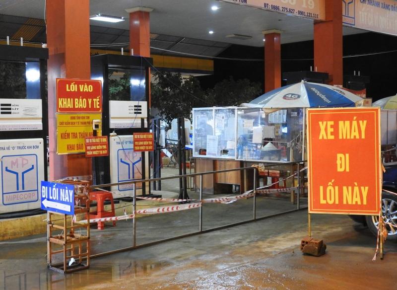 Sáng 29/4: Sẽ tạm dừng khai báo y tế nội địa; Gần 95% xã phường cả nước là vùng xanh và vàng - Ảnh 1.
