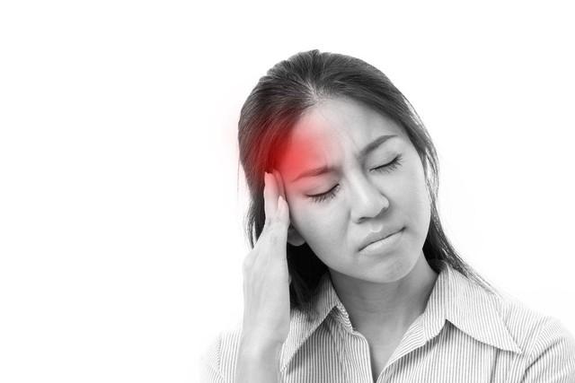 Tâm lý không ổn định, tình trạng stress, căng thẳng, lo âu ảnh hưởng rất lớn đến sức khỏe trái tim và não bộ. Ảnh minh họa