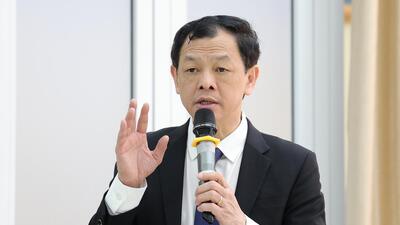 Thứ trưởng Nguyễn Tri Thức thăm, làm việc và chúc Tết Viện Kiểm nghiệm thuốc Trung ương