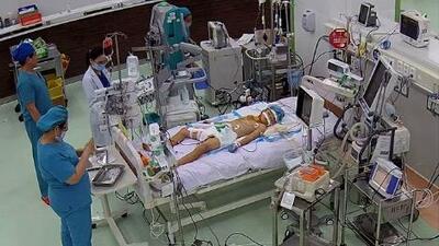 Cứu sống bé trai 7 tuổi đột ngột ngất xỉu, ngưng tim do viêm cơ tim tối cấp