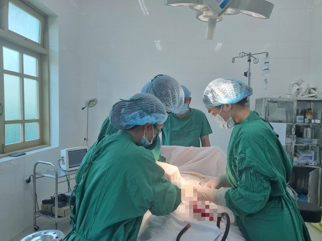 Y, bác sĩ vùng cao cứu sống sản phụ chửa ngoài tử cung đã vỡ