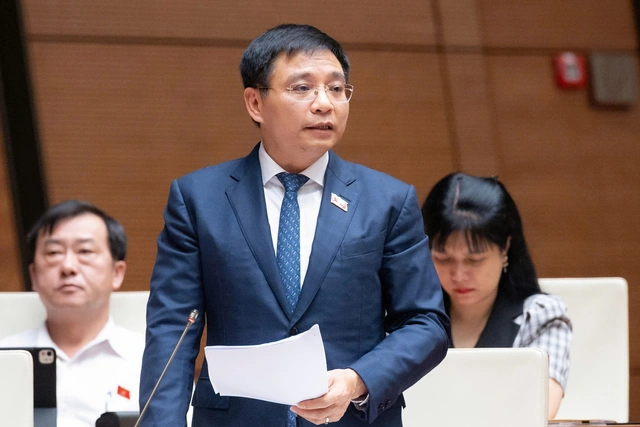 Phó Thủ tướng: Đẩy mạnh khám sức khỏe định kỳ, siết chặt an toàn thực phẩm