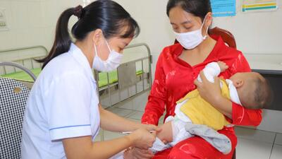 Lợi ích của vắc xin trong phòng bệnh và trách nhiệm của người dân thực hiện tiêm chủng mở rộng