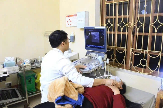 Trường hợp nào nhân viên y tế được hưởng 100% phụ cấp ưu đãi nghề?