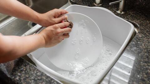 Cách nào phòng và giảm nếp nhăn trên da tay?