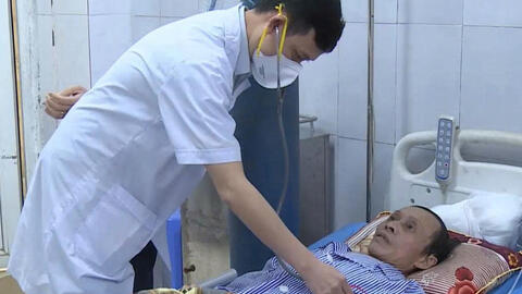 Tuân thủ điều trị để chữa khỏi bệnh lao