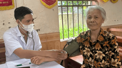 Trạm Y tế xã Vạn Xuân đẩy mạnh khám, quản lý và chăm sóc sức khỏe người dân