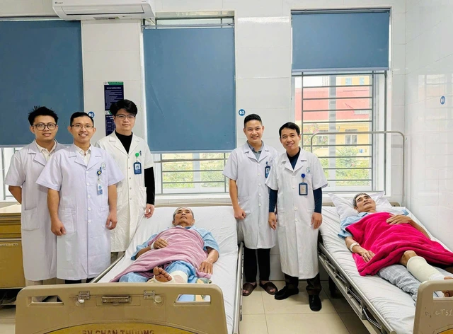 Liên tiếp nối thành công hai ca đứt lìa cổ chân