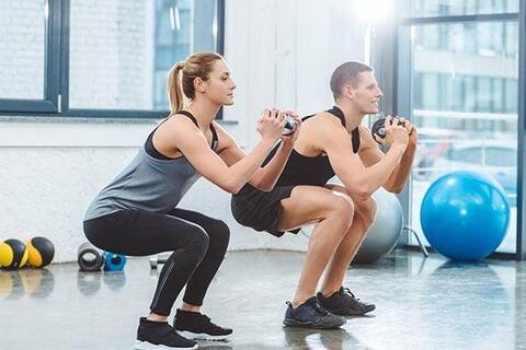 5 bài tập đơn giản mỗi ngày giúp phục hồi cơ chân nhanh hơn tập tạ