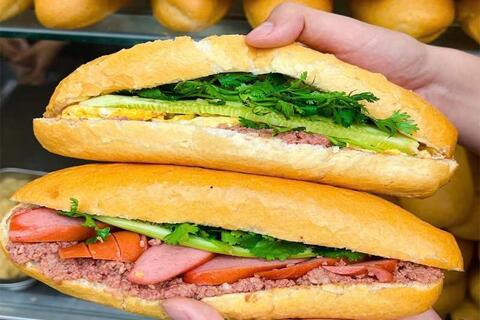 Nhiều người nghi ngộ độc sau ăn bánh mì, Bộ Y tế yêu cầu làm rõ nguồn gốc thực phẩm