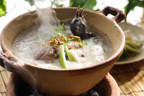 Nguyên nhân gây chán ăn ở người già và cách khắc phục