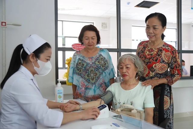 50% người trưởng thành có nguy cơ mắc 'bệnh thời đại'