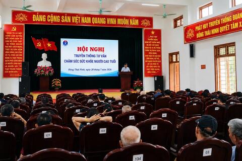 Xã Đông Thái Ninh: Khám sàng lọc, tư vấn sức khỏe cho hơn 160 người cao tuổi
