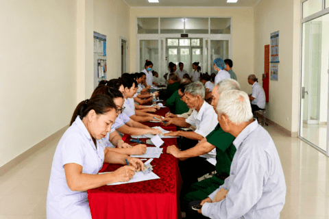 Phường Trần Lãm: Gần 1.400 người có công được khám sức khỏe miễn phí
