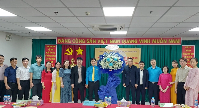 Công đoàn Y tế Việt Nam thăm, động viên cán bộ y tế làm việc trong môi trường đặc thù tại TPHCM và Đồng Nai- Ảnh 4. Công đoàn Y tế Việt Nam thăm, động viên cán bộ y tế làm việc trong môi trường đặc thù tại TPHCM và Đồng Nai- Ảnh 4.