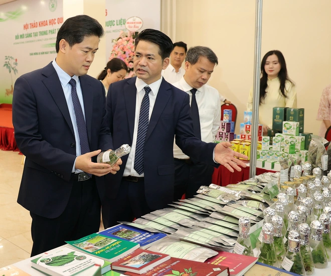 Thứ trưởng Thường trực Vũ Mạnh Hà nêu 5 định hướng nâng tầm dược liệu Việt giai đoạn mới- Ảnh 8.