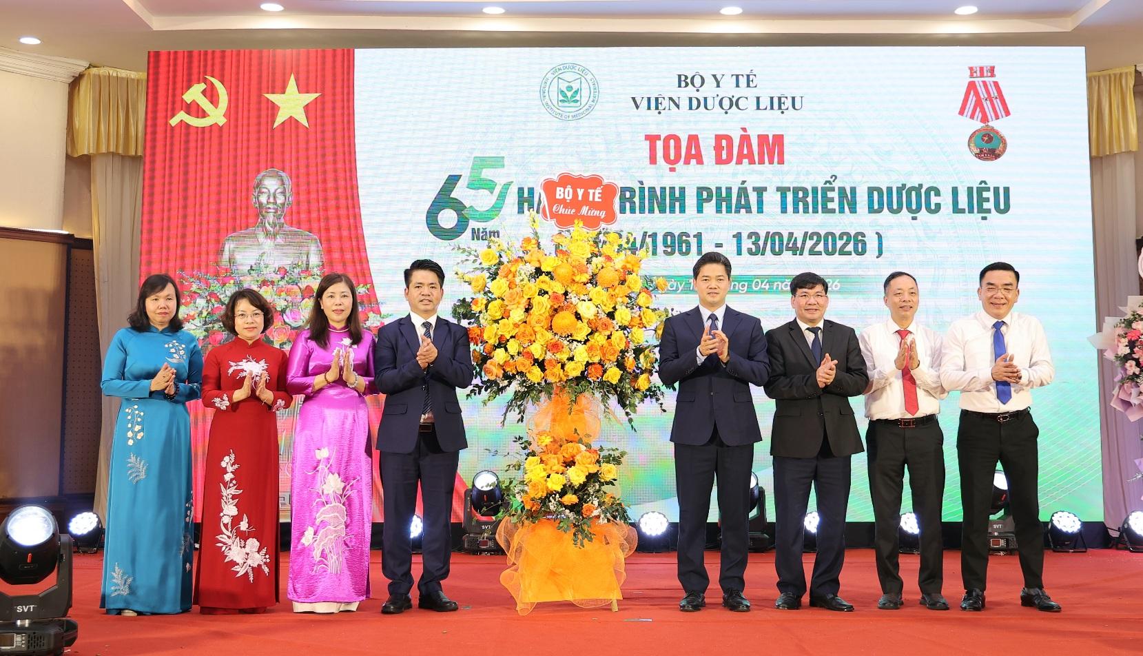 Thứ trưởng Thường trực Vũ Mạnh Hà nêu 5 định hướng nâng tầm dược liệu Việt giai đoạn mới- Ảnh 3. Thứ trưởng Thường trực Vũ Mạnh Hà nêu 5 định hướng nâng tầm dược liệu Việt giai đoạn mới- Ảnh 3.