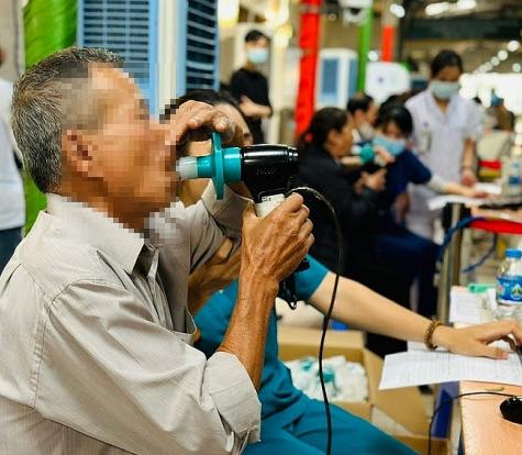 Gia tăng COPD và hen tại Việt Nam, phát hiện muộn, người bệnh phải trả giá đắt- Ảnh 3.