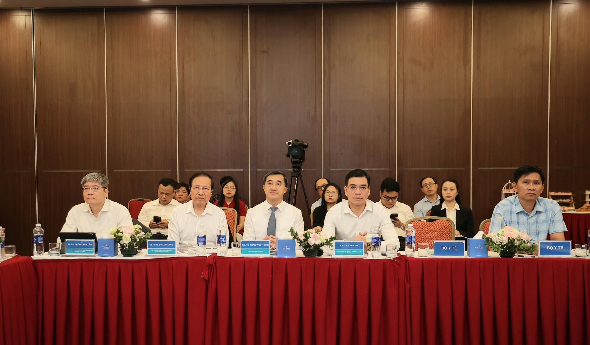 Thứ trưởng Bộ Y tế: Không thể để cấp cứu ngoại viện tiếp tục mỏng, chậm, thiếu đồng bộ trong toàn bộ chuỗi cấp cứu- Ảnh 2.